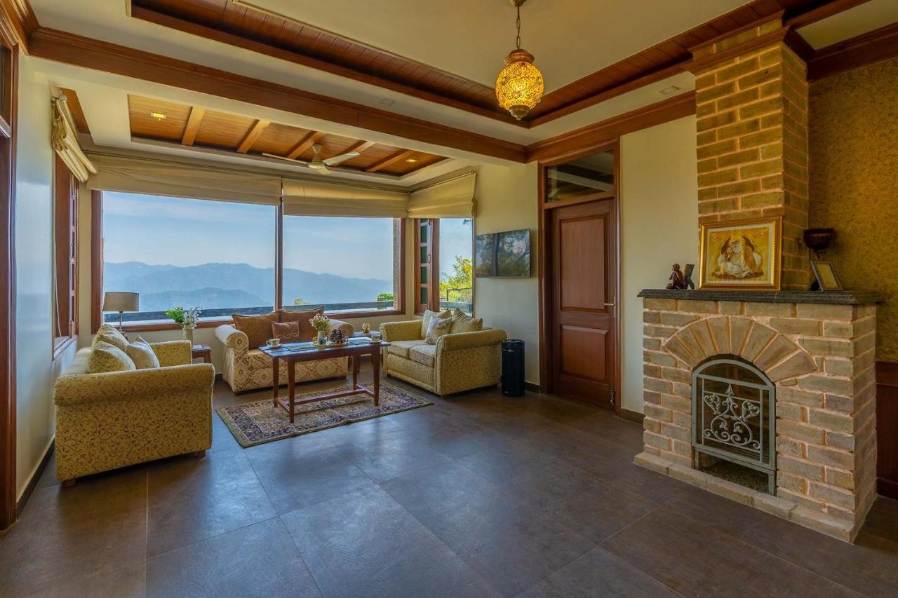 Stayvista At Floradale W Jacuzzi & Wood-Fire Pizza Kasauli Extérieur photo