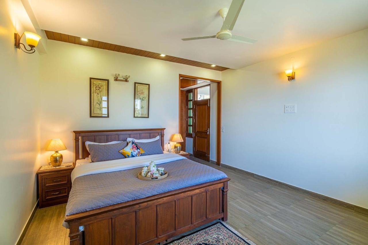 Stayvista At Floradale W Jacuzzi & Wood-Fire Pizza Kasauli Extérieur photo