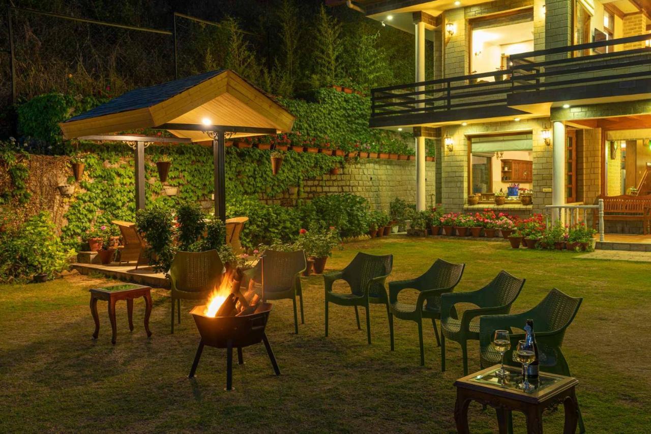 Stayvista At Floradale W Jacuzzi & Wood-Fire Pizza Kasauli Extérieur photo