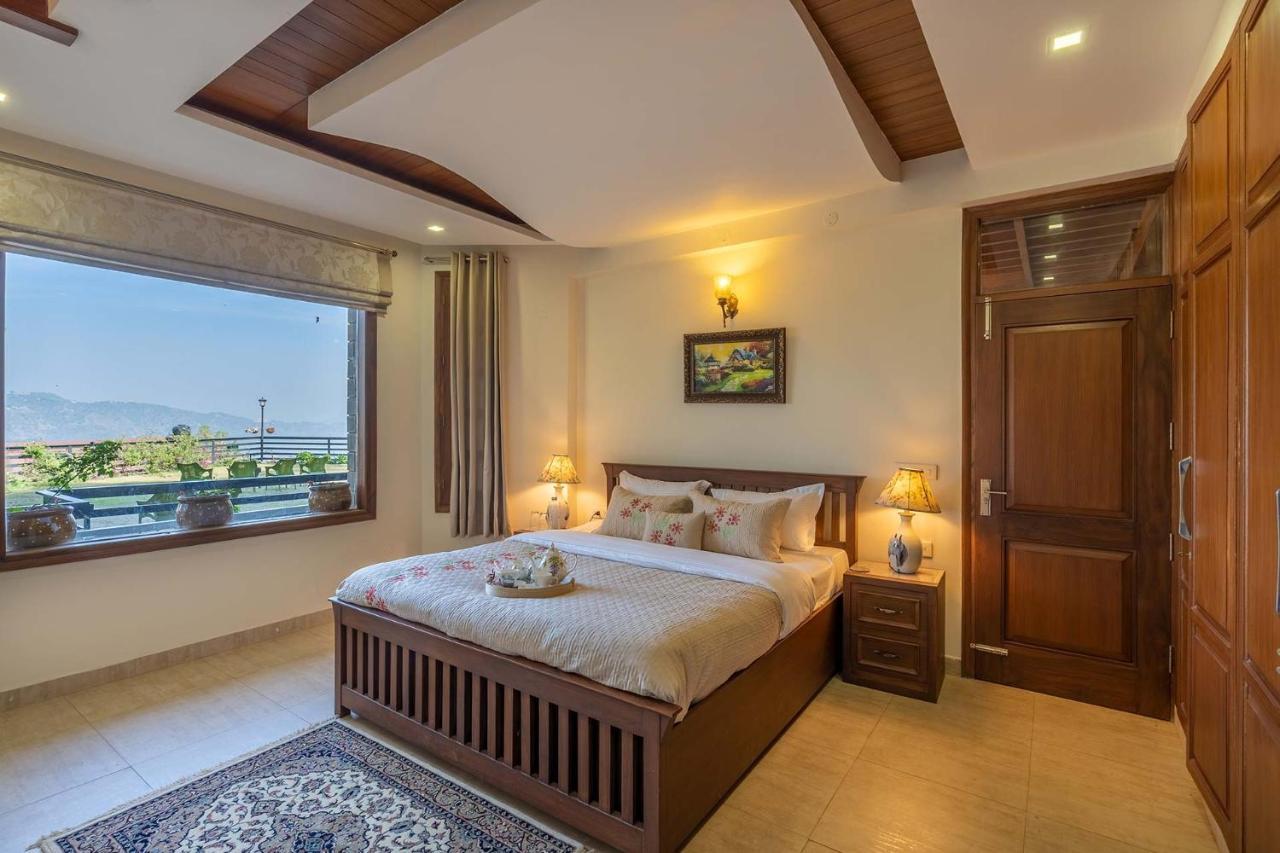 Stayvista At Floradale W Jacuzzi & Wood-Fire Pizza Kasauli Extérieur photo