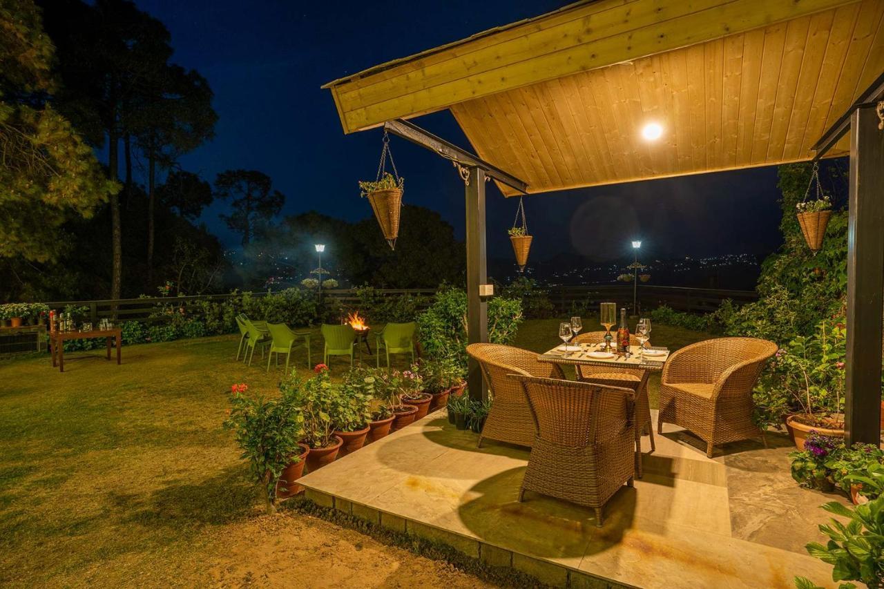 Stayvista At Floradale W Jacuzzi & Wood-Fire Pizza Kasauli Extérieur photo