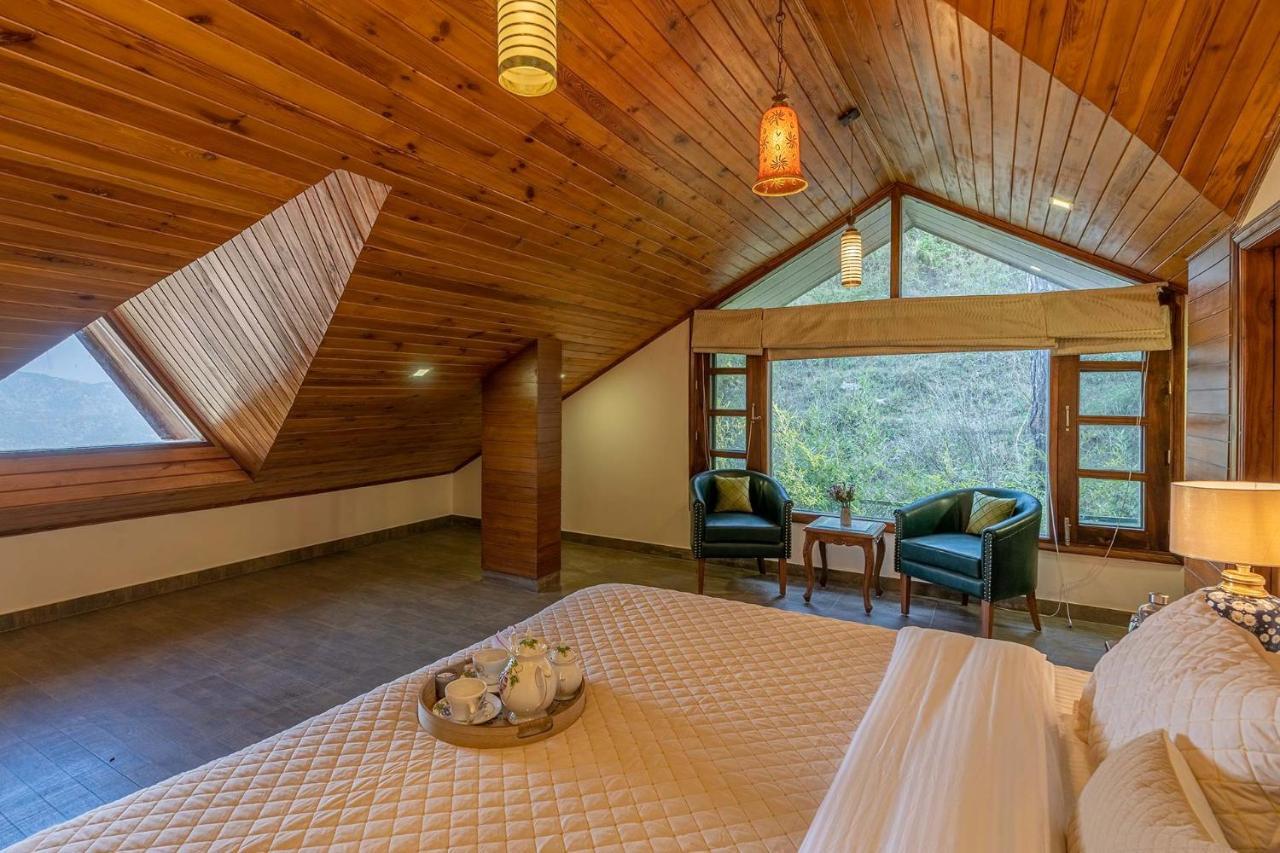 Stayvista At Floradale W Jacuzzi & Wood-Fire Pizza Kasauli Extérieur photo